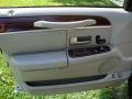 2004 Silver Birch Metallic Lincoln Town Car Signature  photo #11