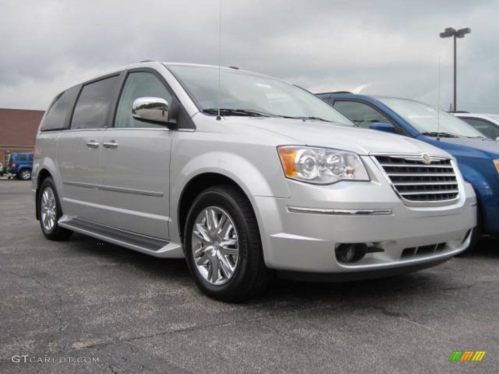 2010 Town & Country Limited - Bright Silver Metallic / Medium Slate Gray/Light Shale photo #3