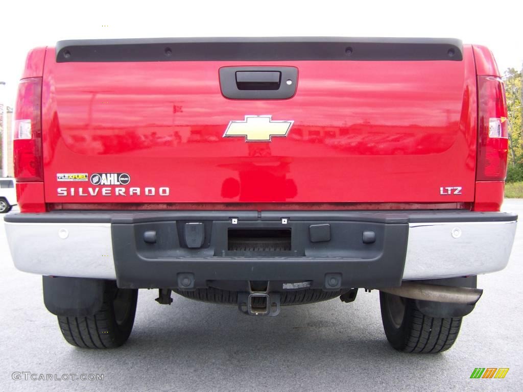 2007 Silverado 1500 LTZ Extended Cab 4x4 - Victory Red / Light Titanium/Dark Titanium Gray photo #6