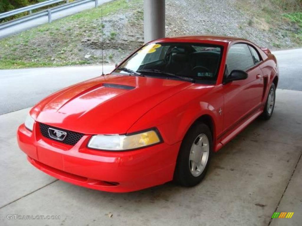 2000 Mustang V6 Coupe - Performance Red / Dark Charcoal photo #5