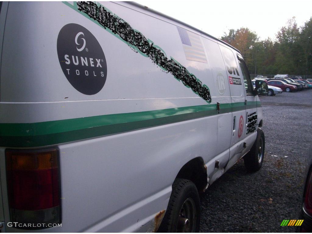 1992 E Series Van E250 Commercial - Glacier White / Grey photo #4
