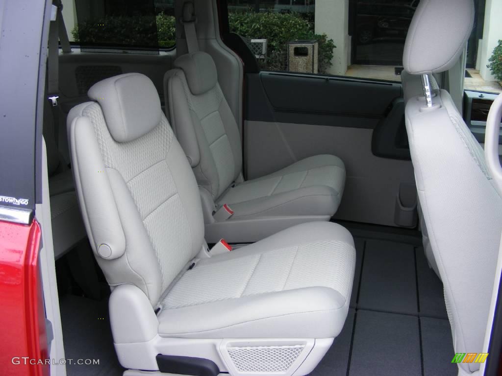 2010 Town & Country Touring - Inferno Red Crystal Pearl / Medium Slate Gray/Light Shale photo #14