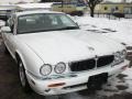 Spindrift White - XJ XJ8 L Photo No. 2