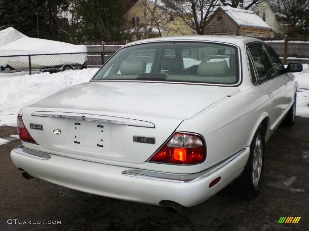 1998 XJ XJ8 L - Spindrift White / Oatmeal photo #15