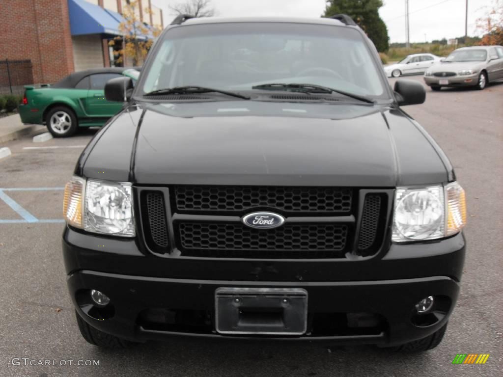 2004 Explorer Sport Trac XLT - Black Clearcoat / Medium Dark Flint/Dark Flint photo #3