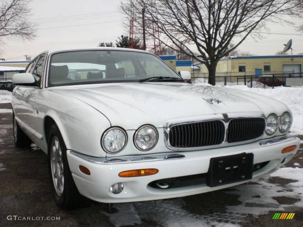 1998 XJ XJ8 L - Spindrift White / Oatmeal photo #59