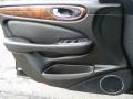 Ebony Black - XJ Vanden Plas Photo No. 26