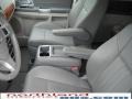 2008 Brilliant Black Crystal Pearlcoat Chrysler Town & Country Touring  photo #11