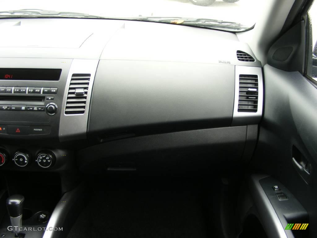 2007 Outlander ES - Graphite Gray Pearl / Black photo #17