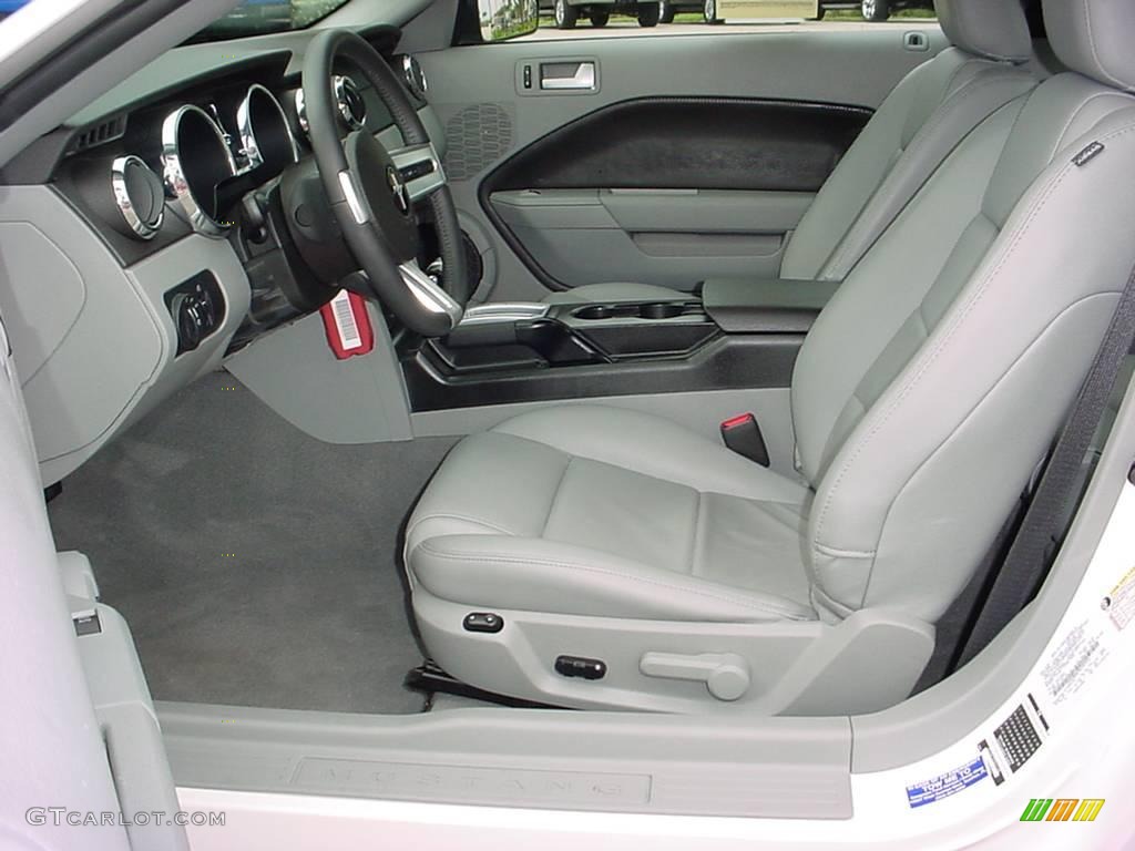 2008 Mustang V6 Premium Coupe - Performance White / Light Graphite photo #9
