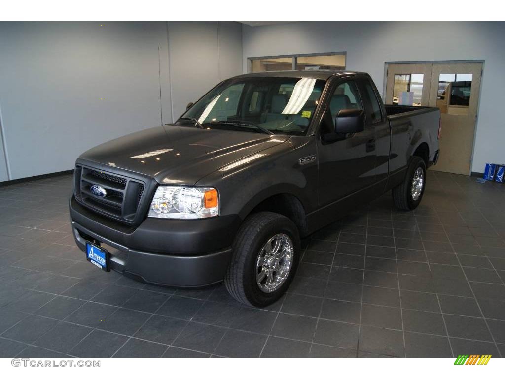 2006 F150 XL Regular Cab - Dark Shadow Grey Metallic / Medium/Dark Flint photo #5