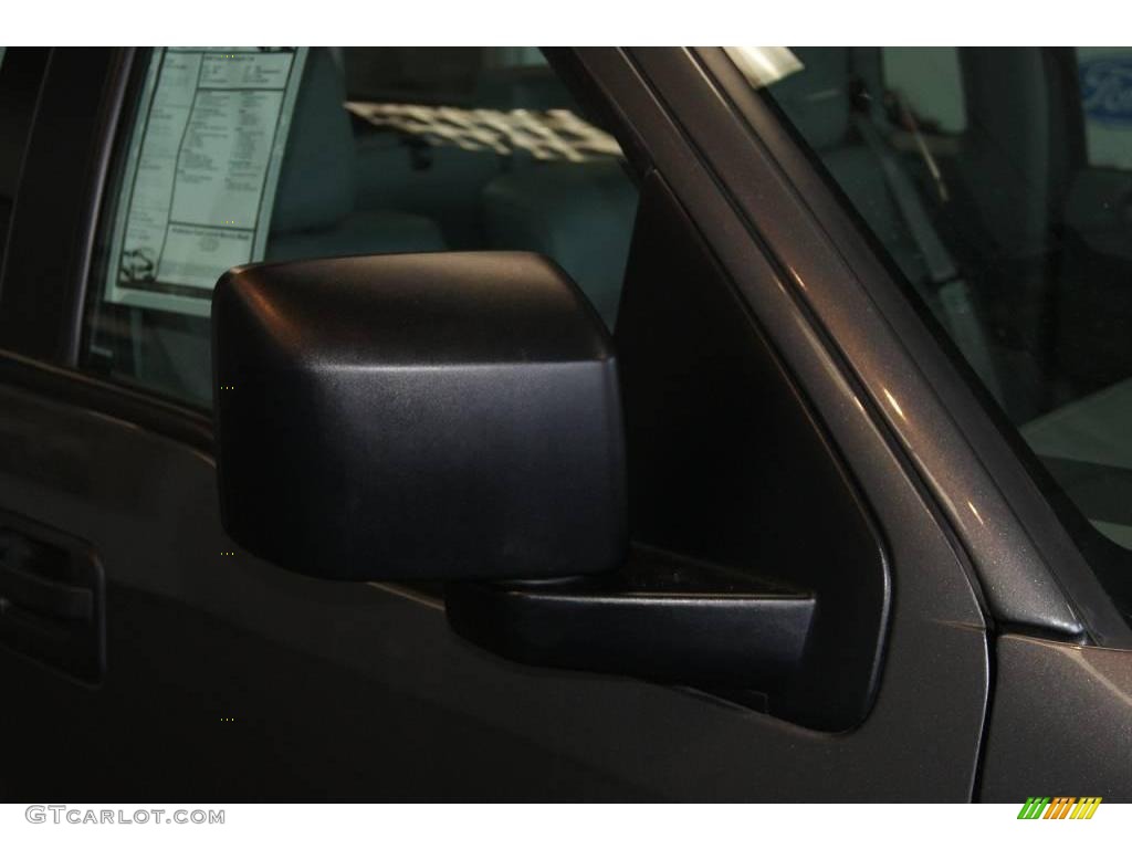 2006 F150 XL Regular Cab - Dark Shadow Grey Metallic / Medium/Dark Flint photo #14