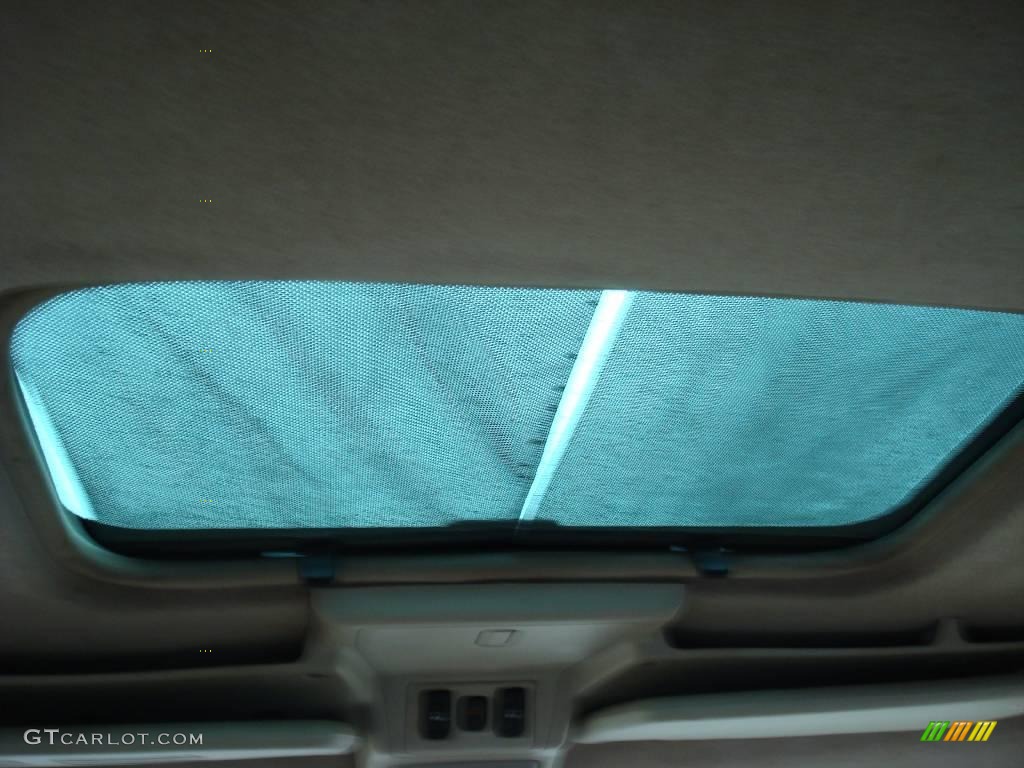 1998 Discovery LE - Charleston Green Metallic / Bahama Beige photo #21