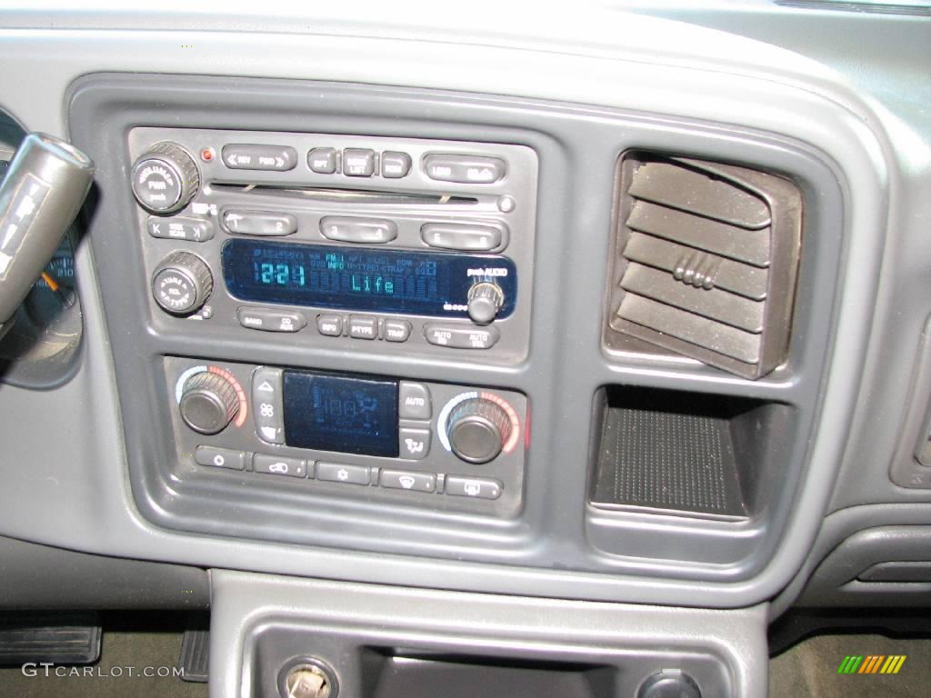 2004 Silverado 2500HD LT Crew Cab - Black / Medium Gray photo #17