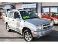 Silverleaf Metallic - Tracker 4WD Photo No. 3