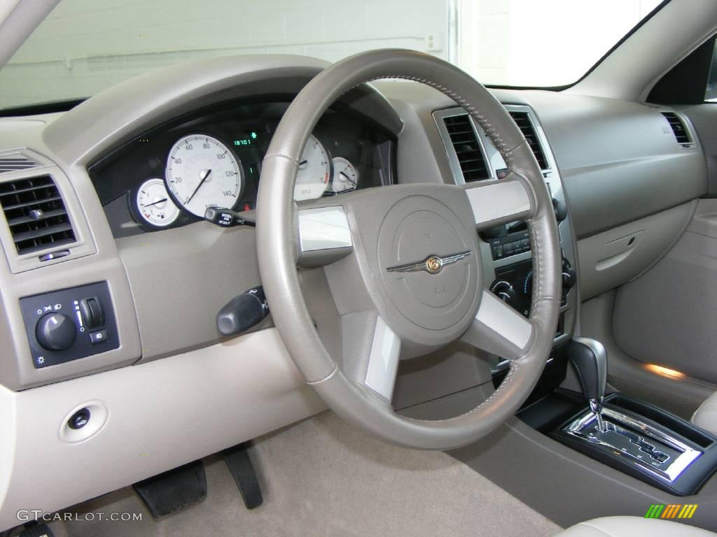 2007 300 Touring - Linen Gold Metallic / Dark Khaki/Light Graystone photo #10