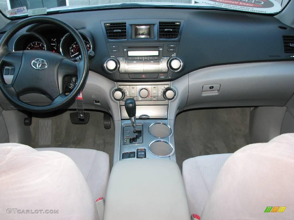 2008 Highlander  - Classic Silver Metallic / Ash Gray photo #11