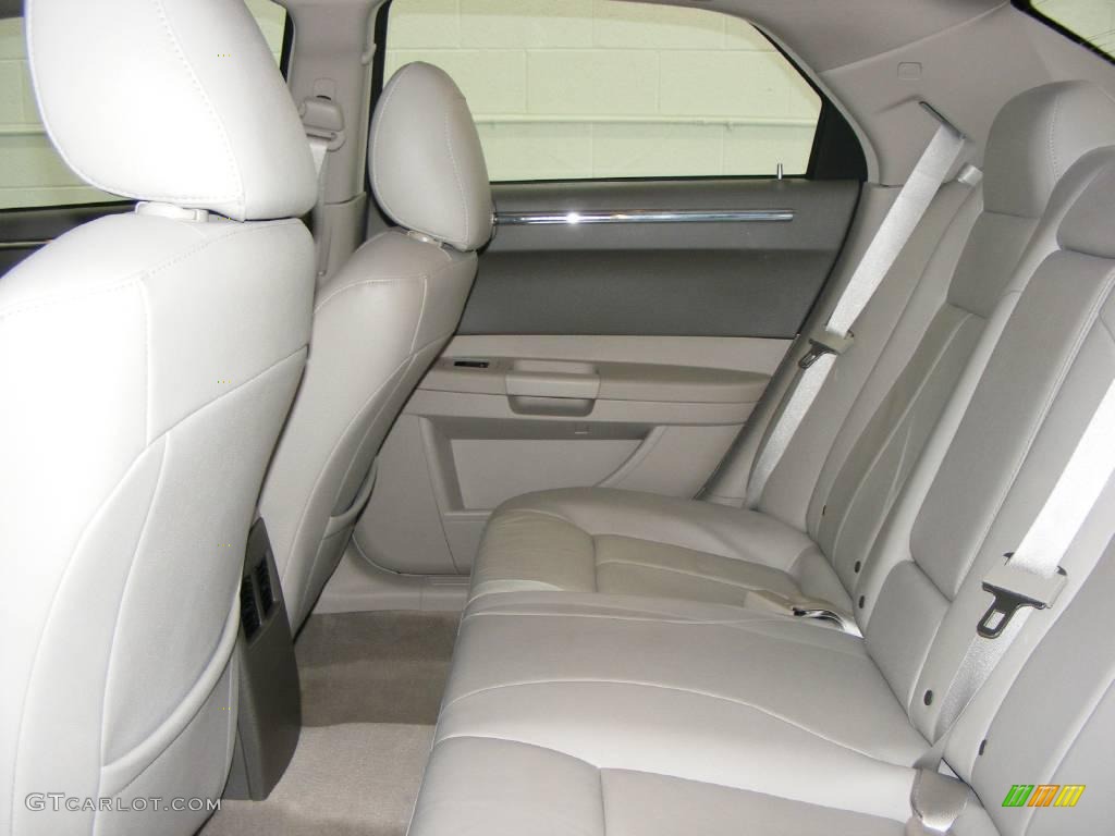 2007 300 Touring - Linen Gold Metallic / Dark Khaki/Light Graystone photo #14