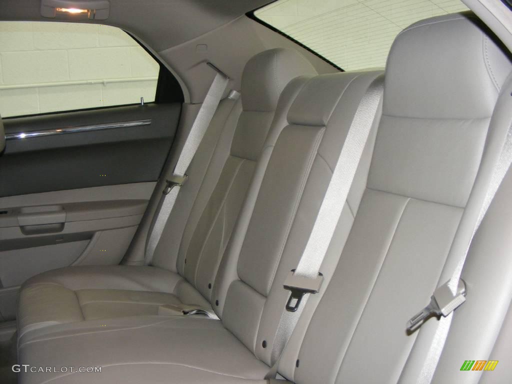 2007 300 Touring - Linen Gold Metallic / Dark Khaki/Light Graystone photo #15