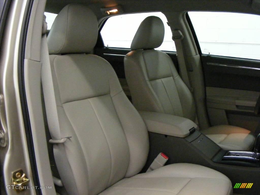 2007 300 Touring - Linen Gold Metallic / Dark Khaki/Light Graystone photo #19