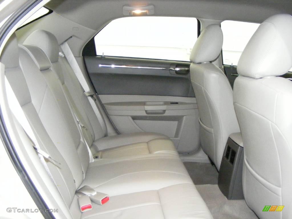 2007 300 Touring - Linen Gold Metallic / Dark Khaki/Light Graystone photo #22