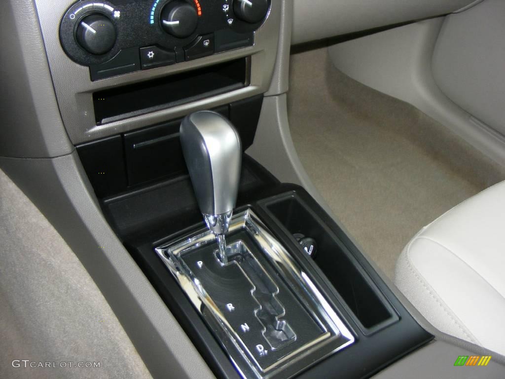 2007 300 Touring - Linen Gold Metallic / Dark Khaki/Light Graystone photo #25