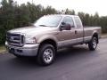 2005 Arizona Beige Metallic Ford F350 Super Duty XLT SuperCab 4x4  photo #2