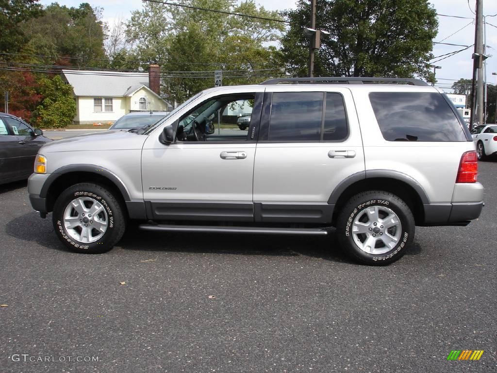 2004 Explorer XLT 4x4 - Silver Birch Metallic / Graphite photo #6