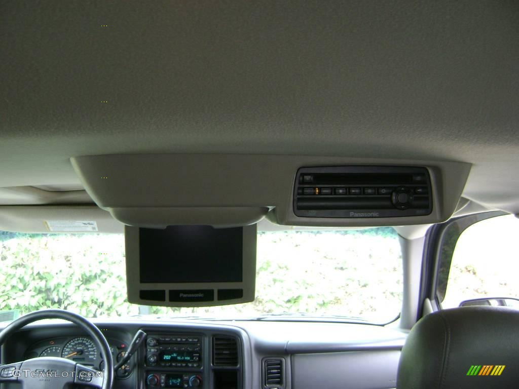 2004 Yukon SLT 4x4 - Silver Birch Metallic / Pewter/Dark Pewter photo #16