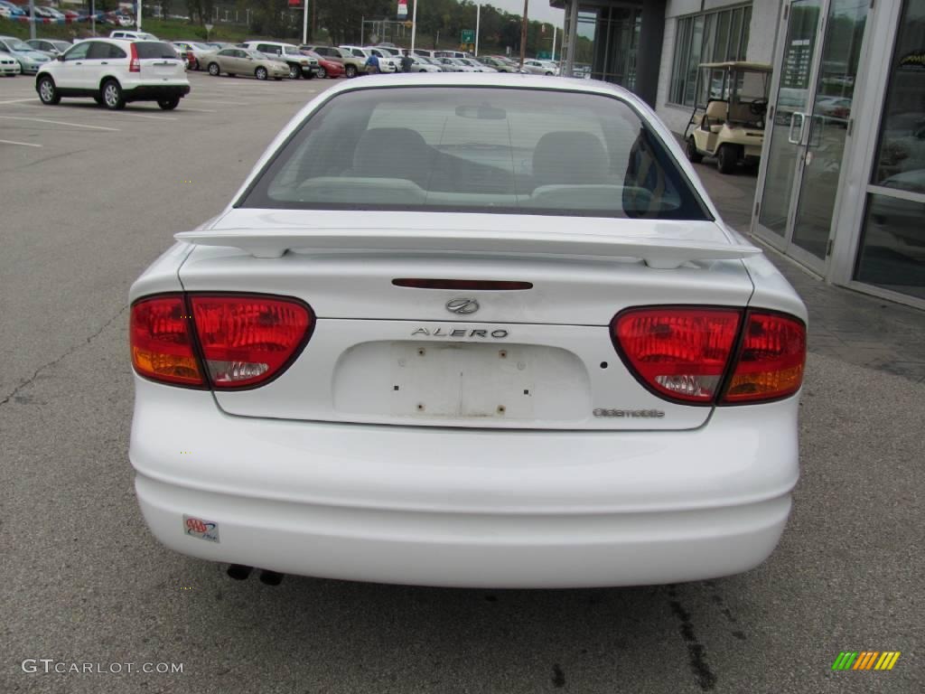 2001 Alero GL Sedan - Arctic White / Pewter photo #7