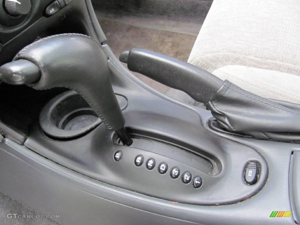 2001 Alero GL Sedan - Arctic White / Pewter photo #13