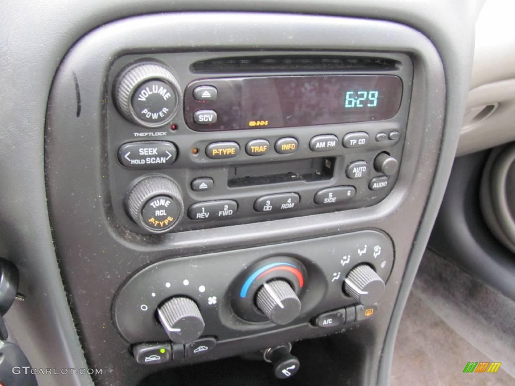 2001 Alero GL Sedan - Arctic White / Pewter photo #14