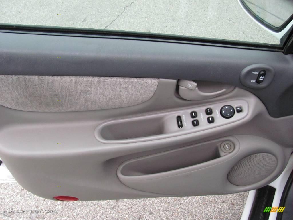 2001 Alero GL Sedan - Arctic White / Pewter photo #15