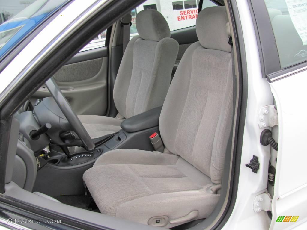 2001 Alero GL Sedan - Arctic White / Pewter photo #16