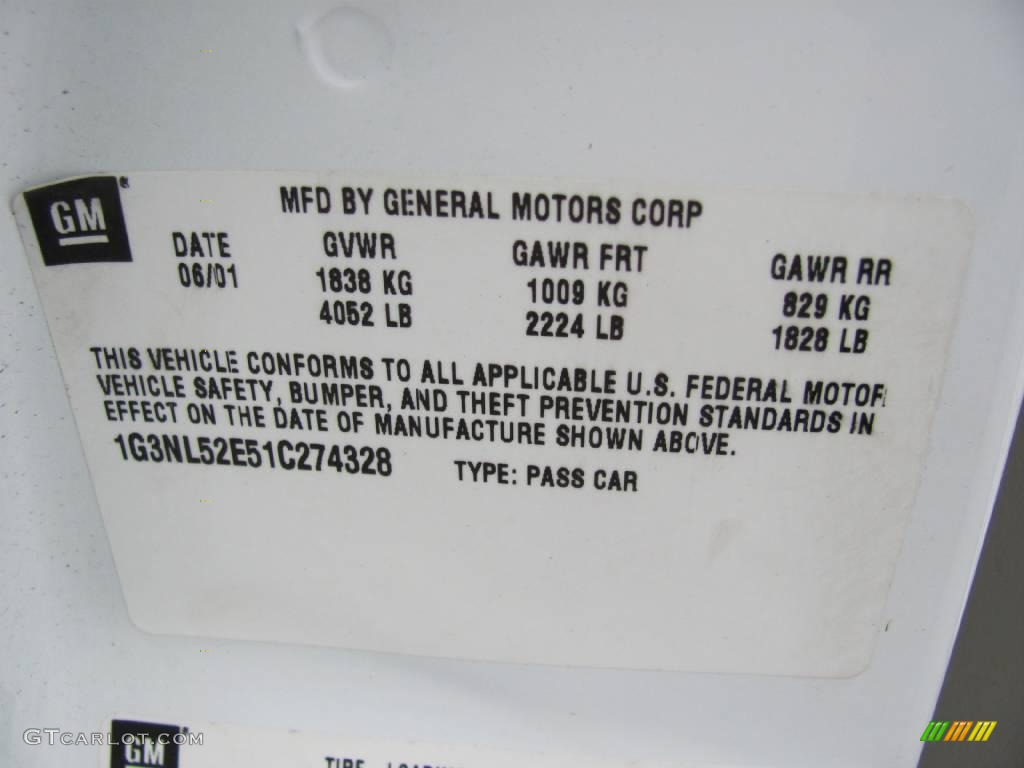 2001 Alero GL Sedan - Arctic White / Pewter photo #19