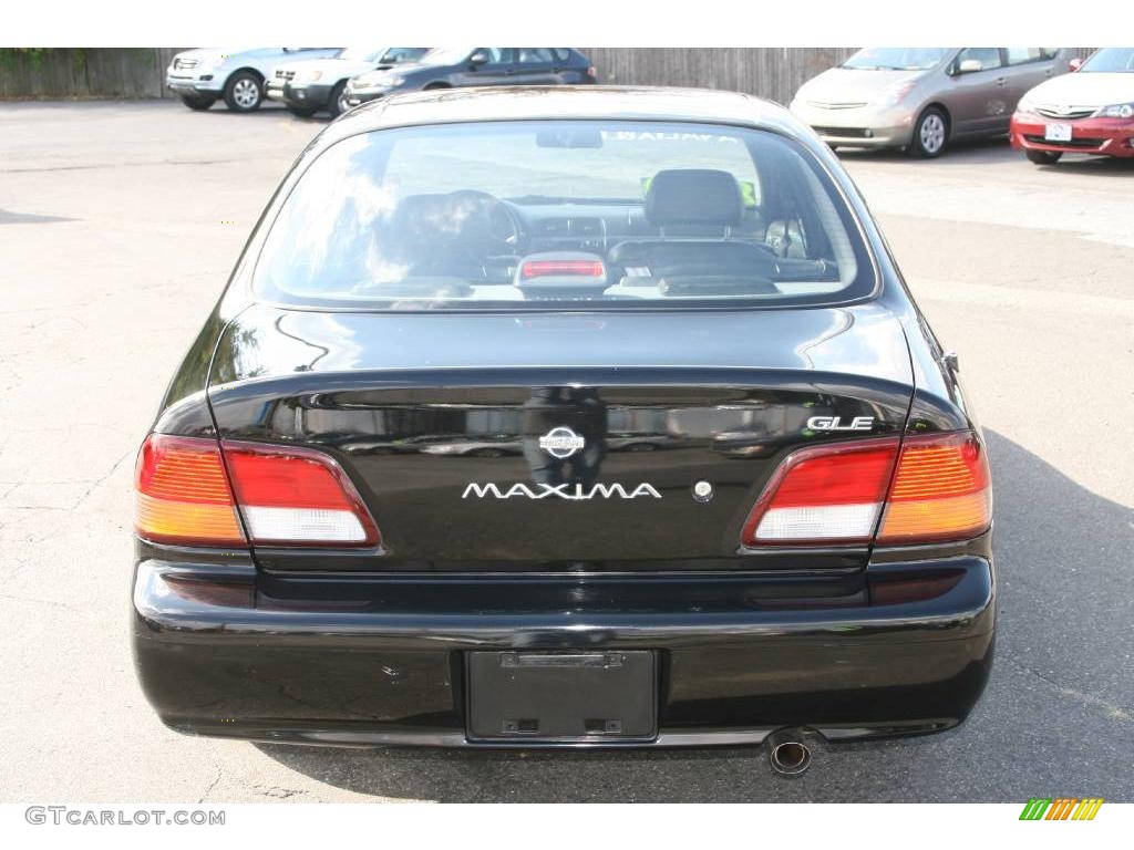 1999 Maxima GLE - Super Black / Charcoal Black photo #7