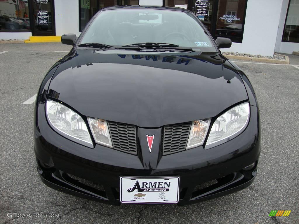 2005 Sunfire Coupe - Black / Graphite photo #3