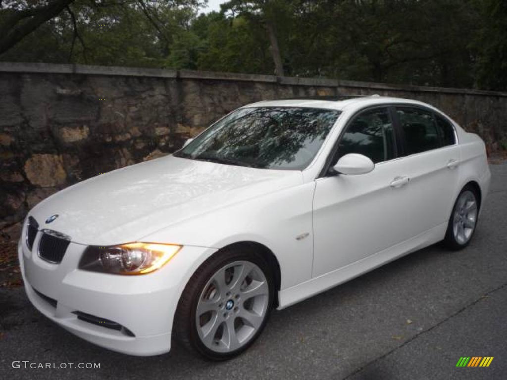 2006 3 Series 330i Sedan - Alpine White / Black photo #4