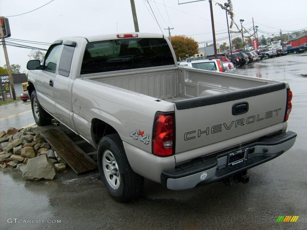 2006 Silverado 1500 LS Extended Cab 4x4 - Silver Birch Metallic / Dark Charcoal photo #3