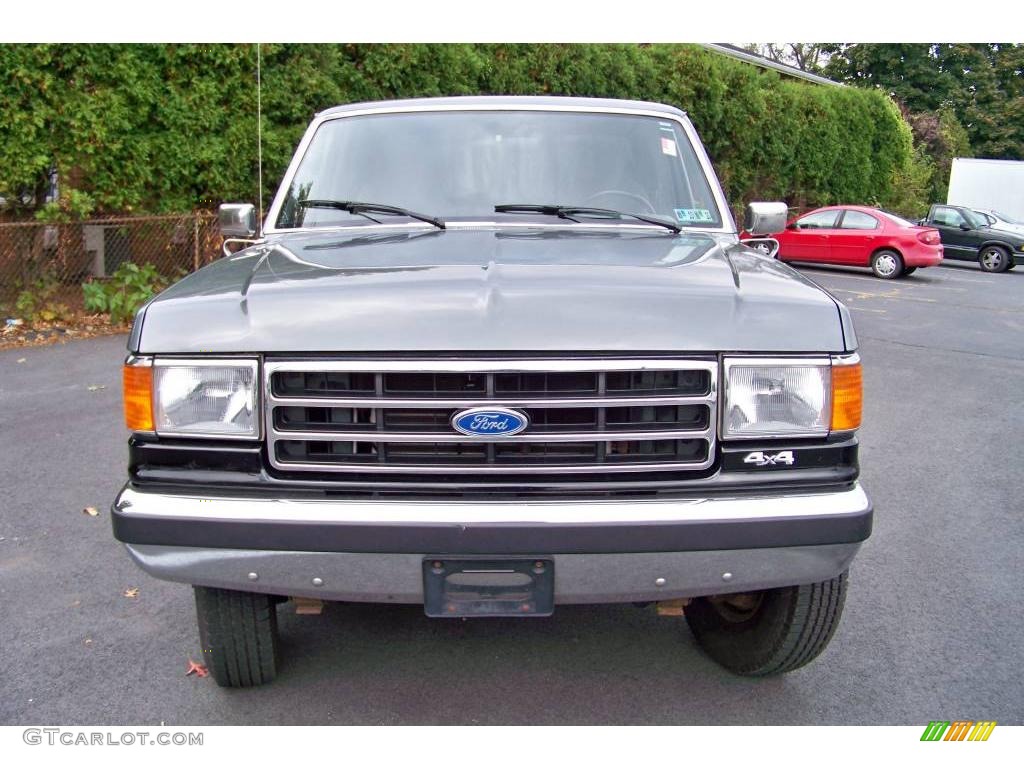 1990 F250 XLT Lariat Extended Cab 4x4 - Black / Grey photo #2
