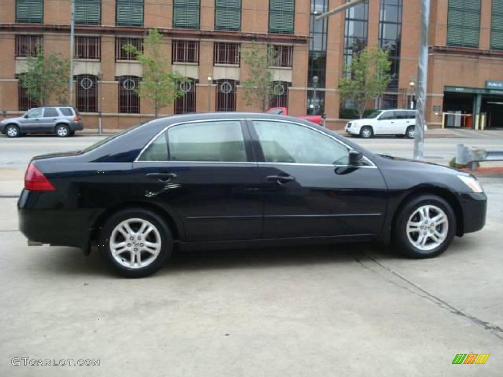 2006 Accord EX Sedan - Nighthawk Black Pearl / Ivory photo #5