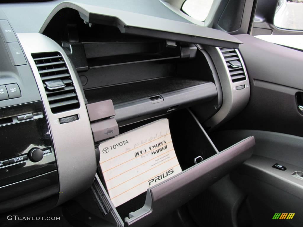 2005 Prius Hybrid - Super White / Gray/Burgundy photo #15