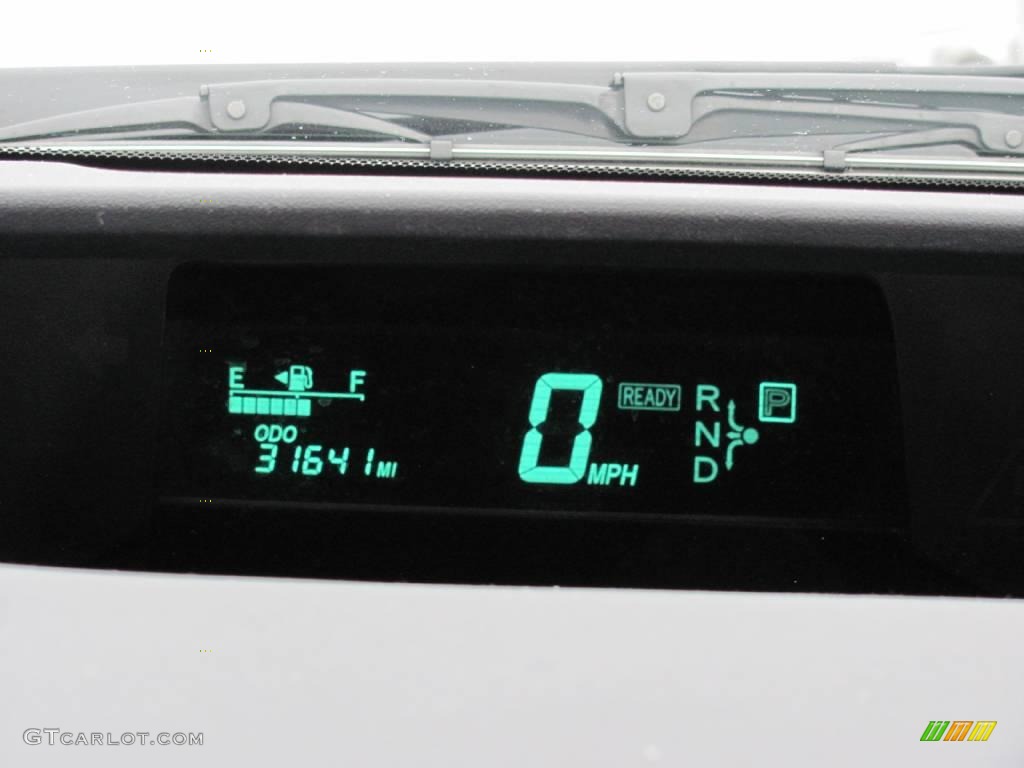 2005 Prius Hybrid - Super White / Gray/Burgundy photo #20