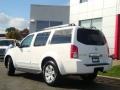 2006 Avalanche White Nissan Pathfinder LE 4x4  photo #8