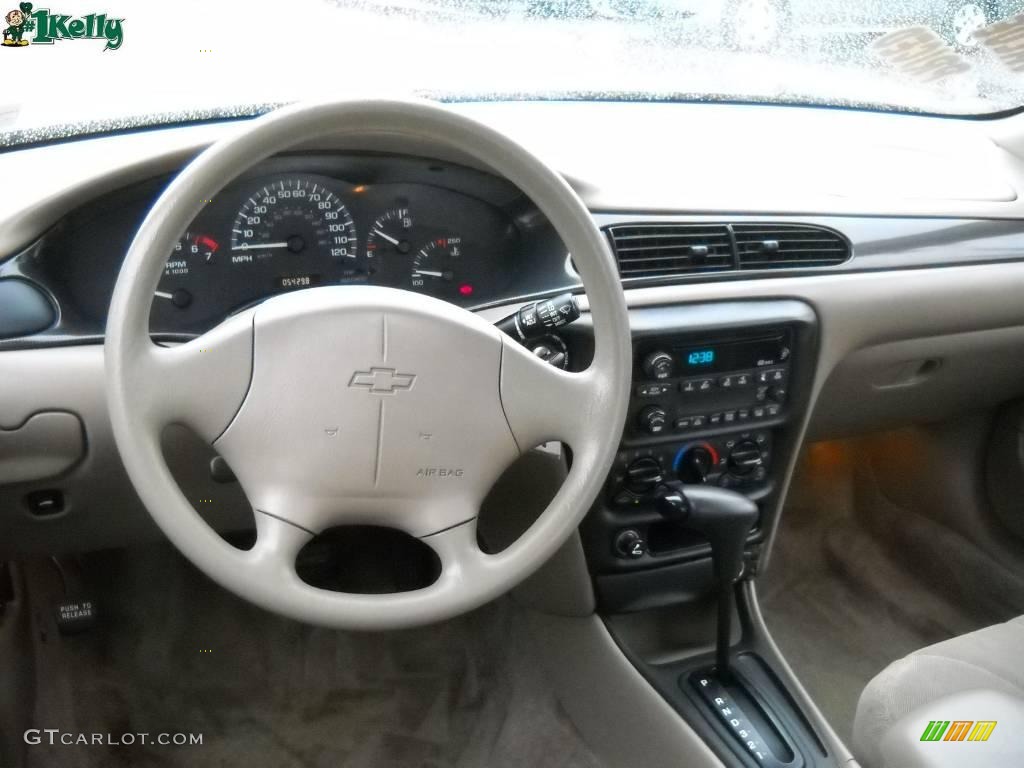 2002 Malibu Sedan - Medium Bronzemist Metallic / Neutral photo #12