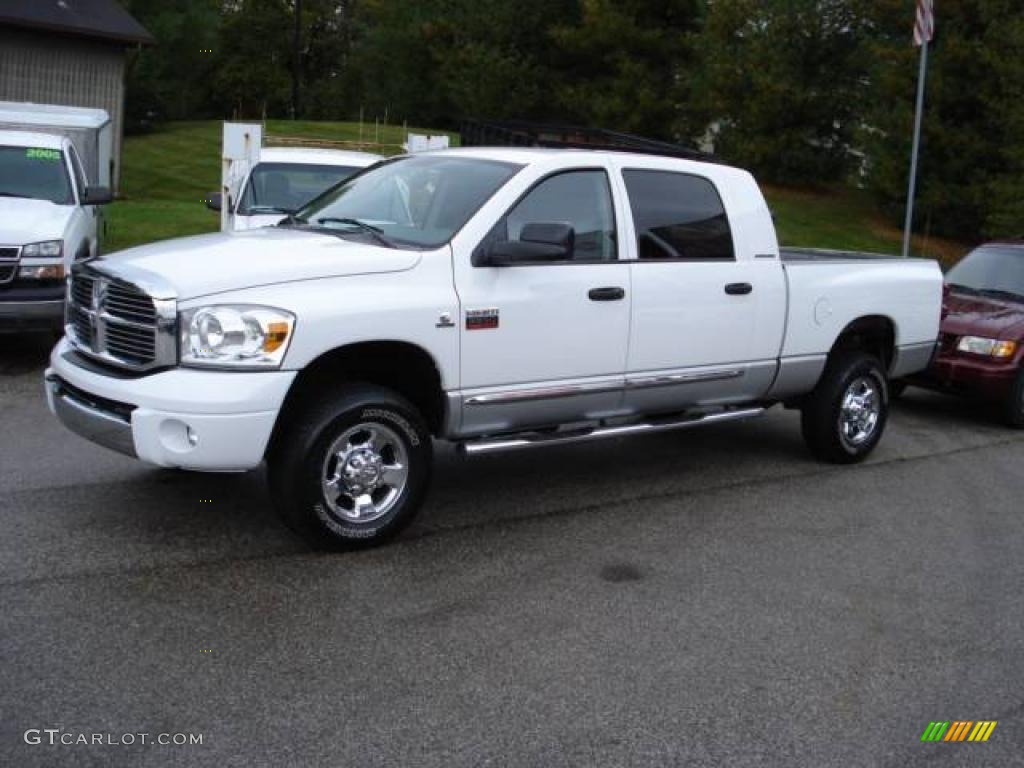 2007 Ram 3500 Laramie Mega Cab 4x4 - Bright White / Medium Slate Gray photo #2