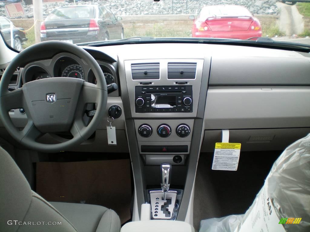2010 Avenger SXT - White Gold / Dark Khaki/Light Graystone photo #24