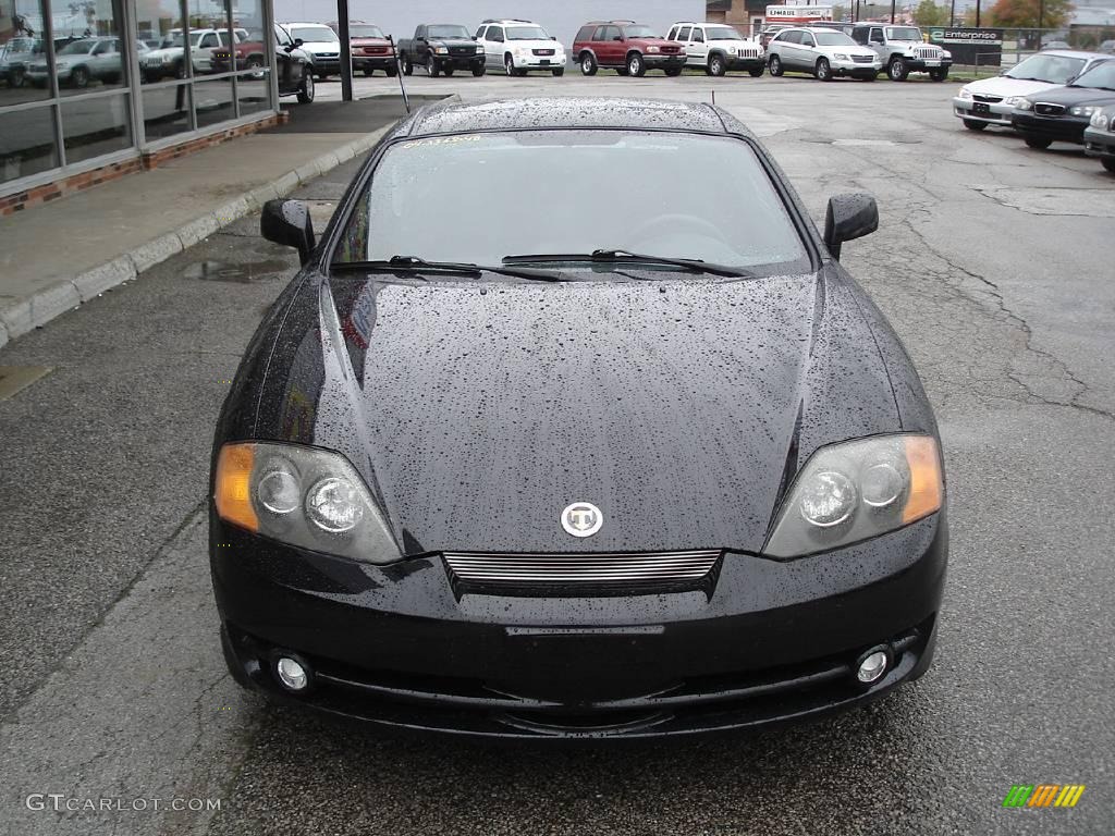 2004 Tiburon Tuscani - Jet Black / Black photo #2