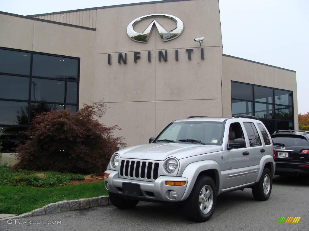 Bright Silver Metallic Jeep Liberty