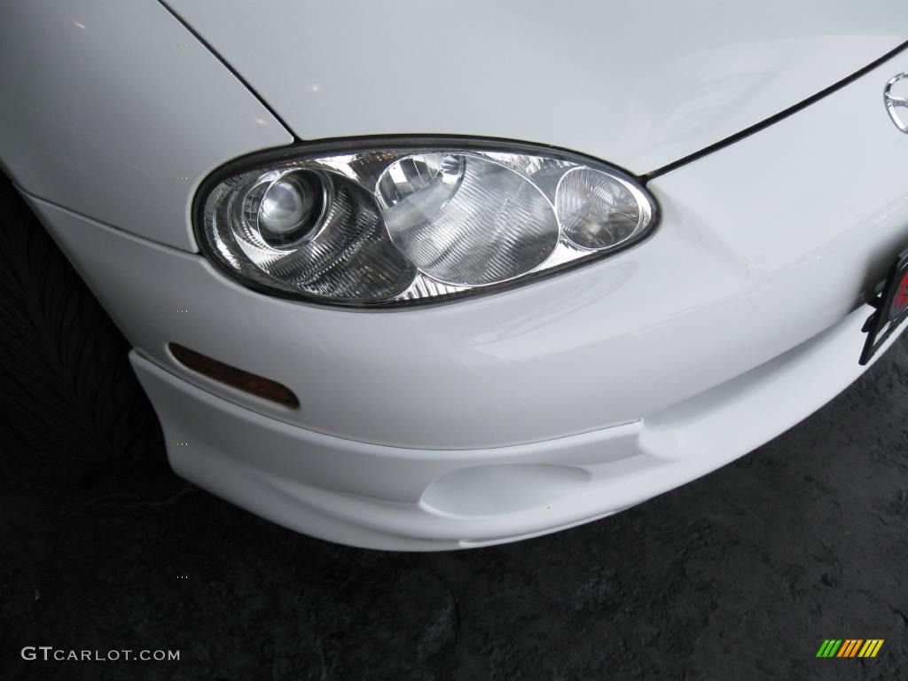 2003 MX-5 Miata Roadster - Pure White / Black photo #6